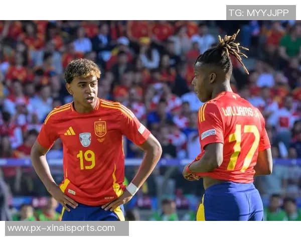 足坛邢道荣：土耳其终于吃了一个大败仗，被西班牙打了6_0！