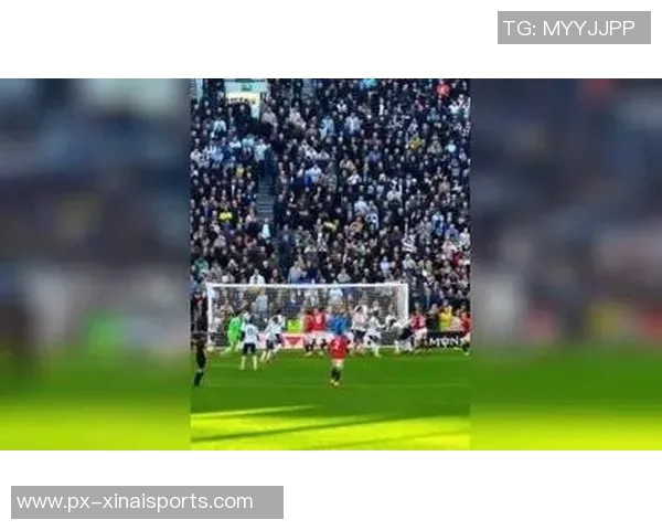 路易斯破门被吹后VAR确认有效，比分瞬间变为0比3，球迷疯狂庆祝